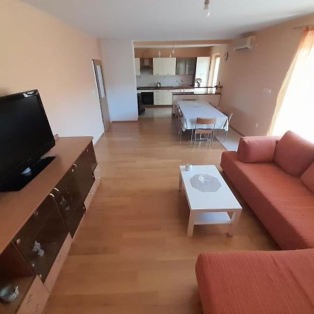 Unesic Holiday Home Anita מראה חיצוני תמונה