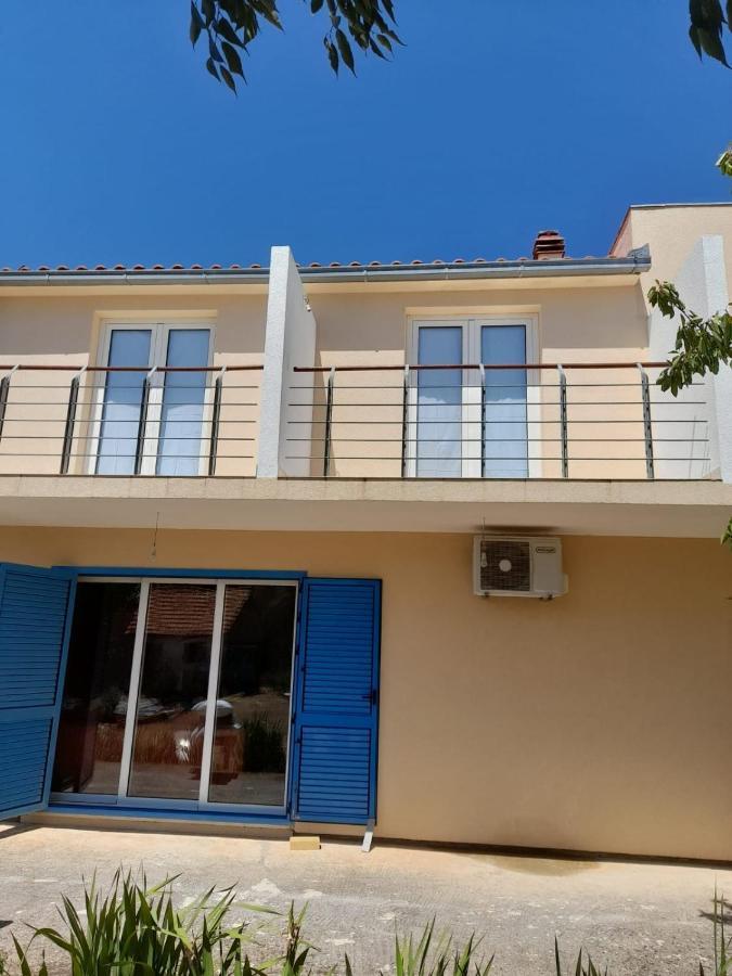 Unesic Holiday Home Anita מראה חיצוני תמונה