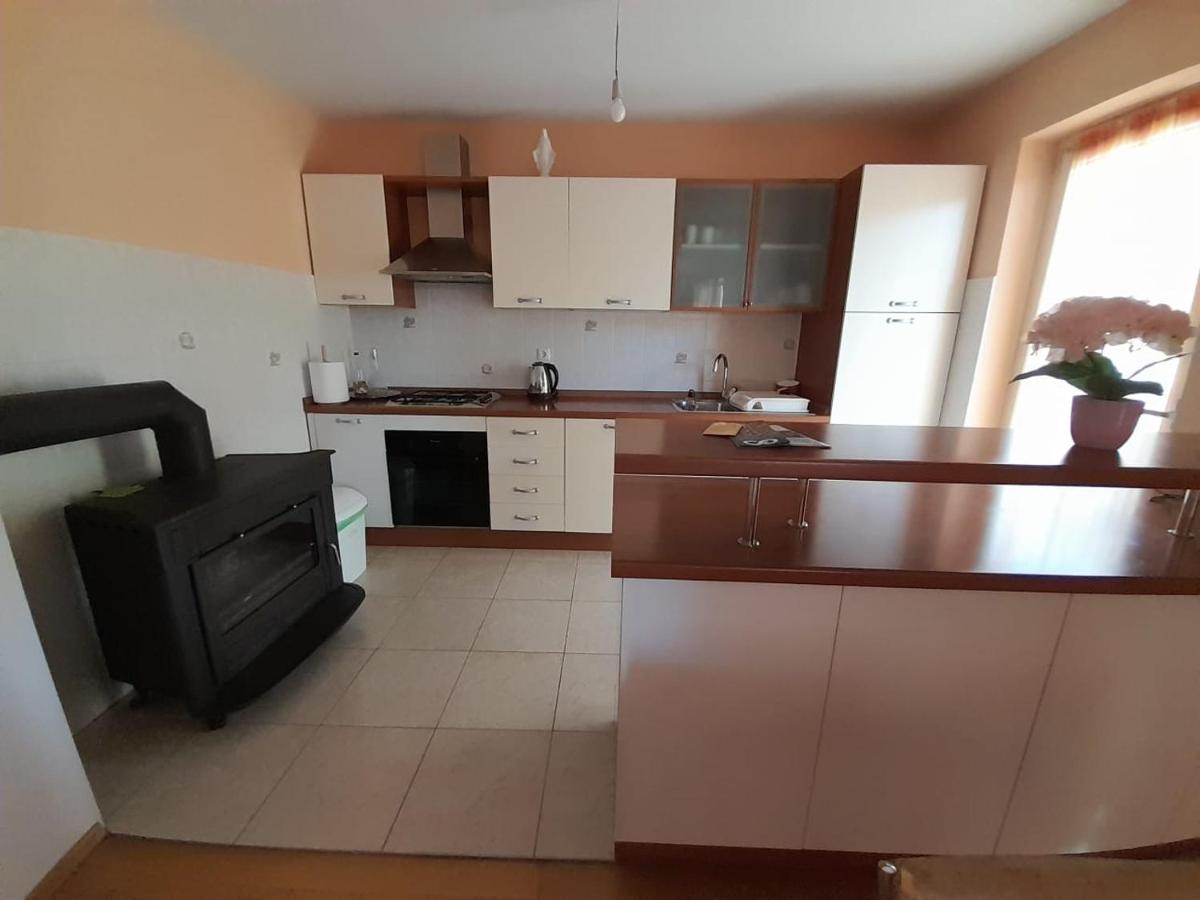Unesic Holiday Home Anita מראה חיצוני תמונה