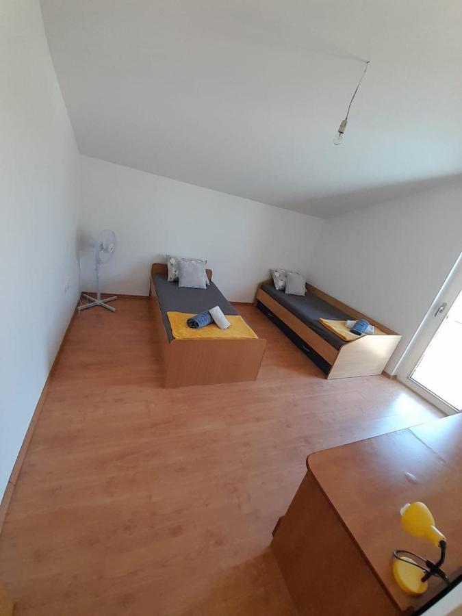 Unesic Holiday Home Anita מראה חיצוני תמונה