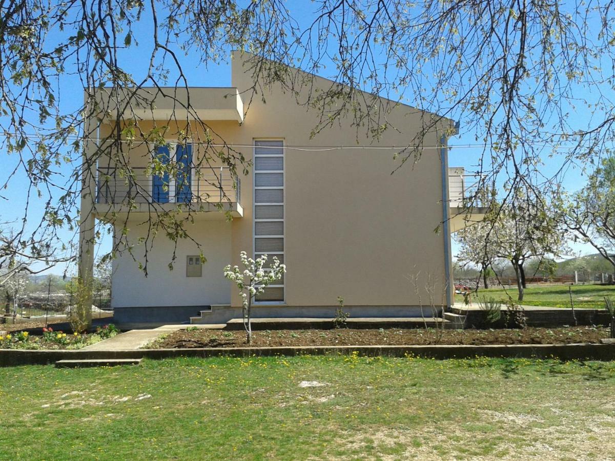 Unesic Holiday Home Anita מראה חיצוני תמונה