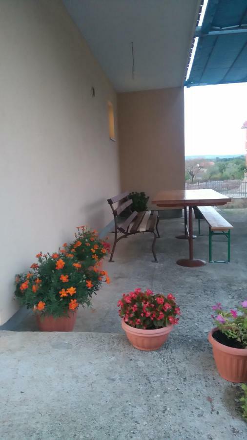 Unesic Holiday Home Anita מראה חיצוני תמונה
