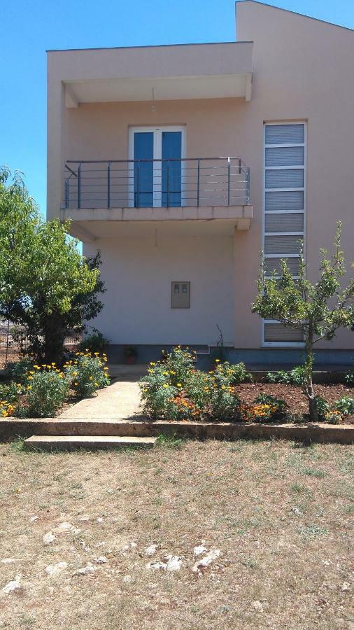 Unesic Holiday Home Anita מראה חיצוני תמונה